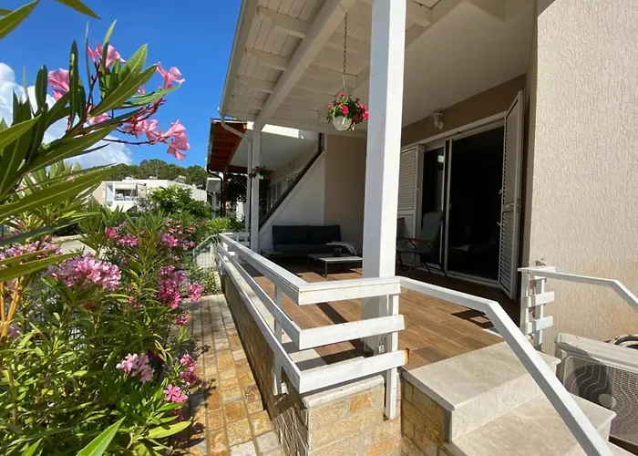 Casa de Férias Deja Blue House Bay Of Lalzi Gjiri Lalzit *