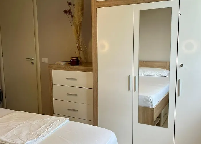 Holiday home Deja Blue House Bay Of Lalzi Gjiri Lalzit