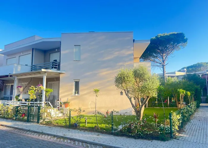 Holiday home Deja Blue House Bay Of Lalzi Gjiri Lalzit *